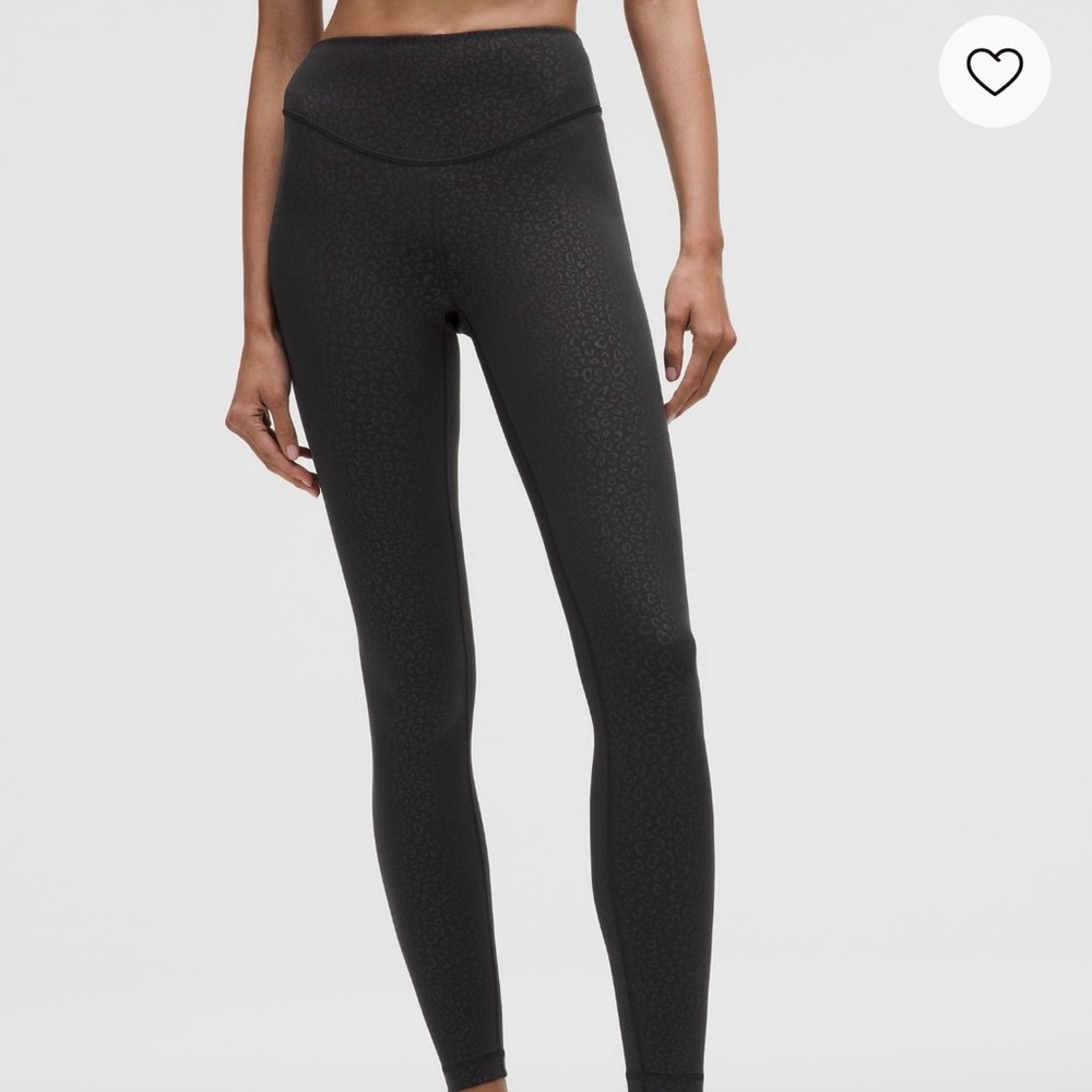 Lululemon Wunder Under 25 Black High-Waisted Leggings. Size 8